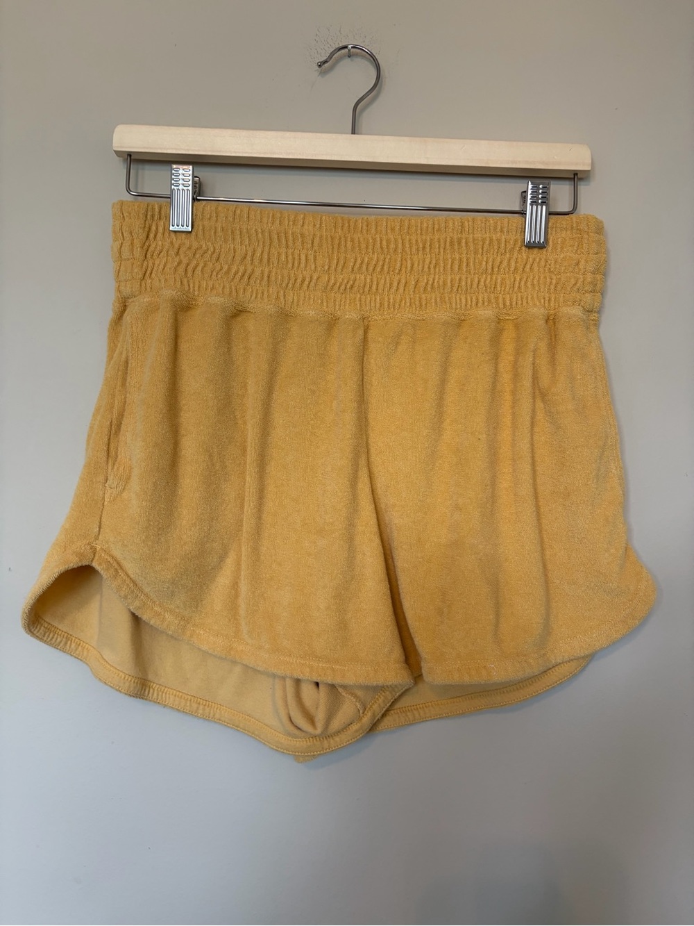 Abercrombie & Fitch soft af Mustard Terry High-Waist Athletic Shorts